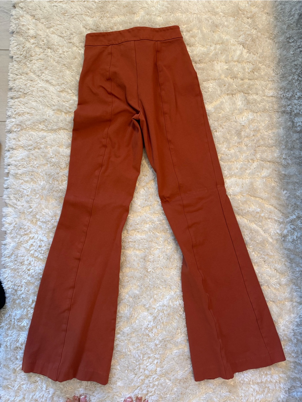 High-Rise Flared Pants in Rust and Black - Picture 5 of 9